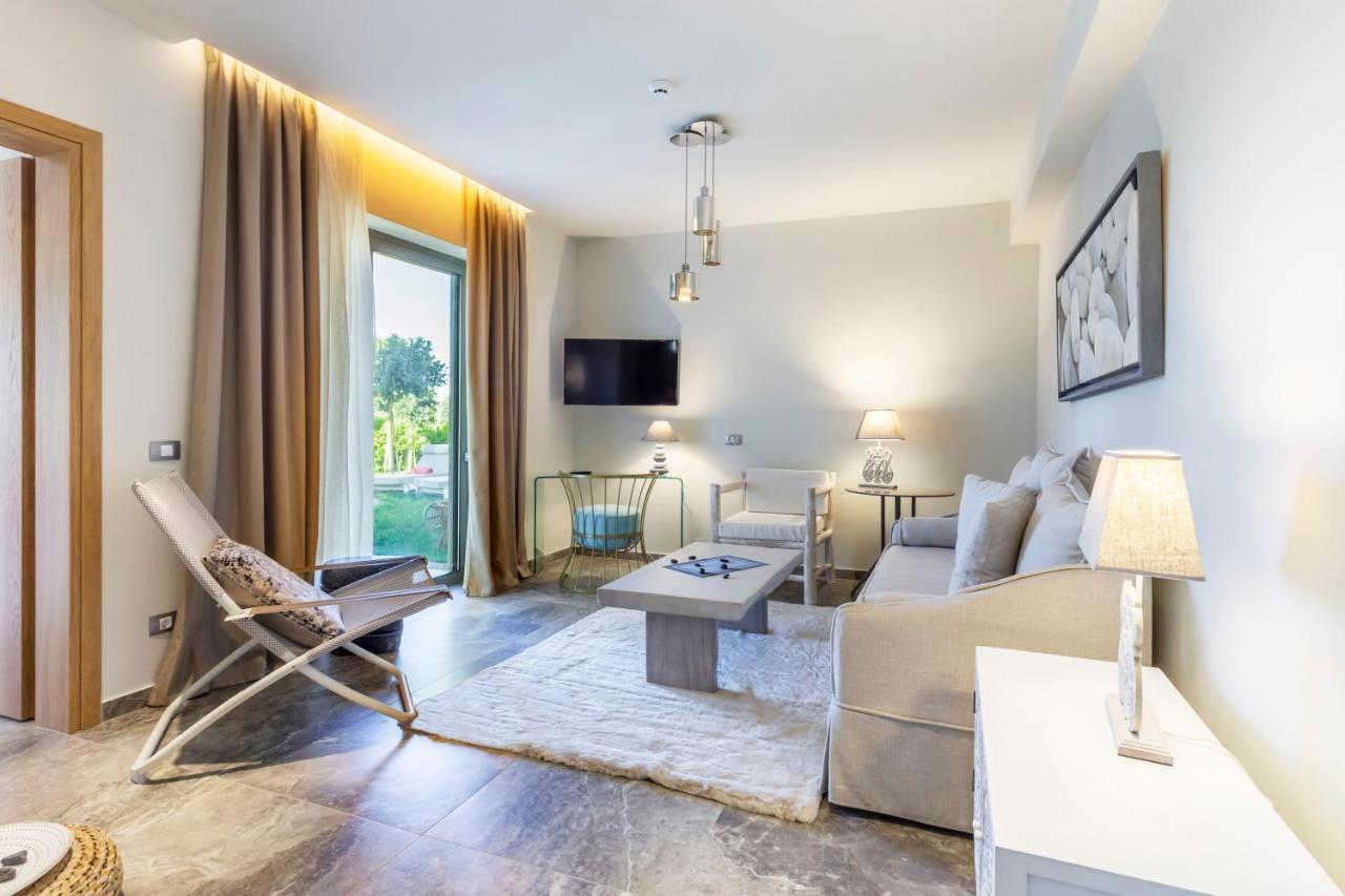 Elysian Luxury Hotel And Spa Kalamata Bagian luar foto