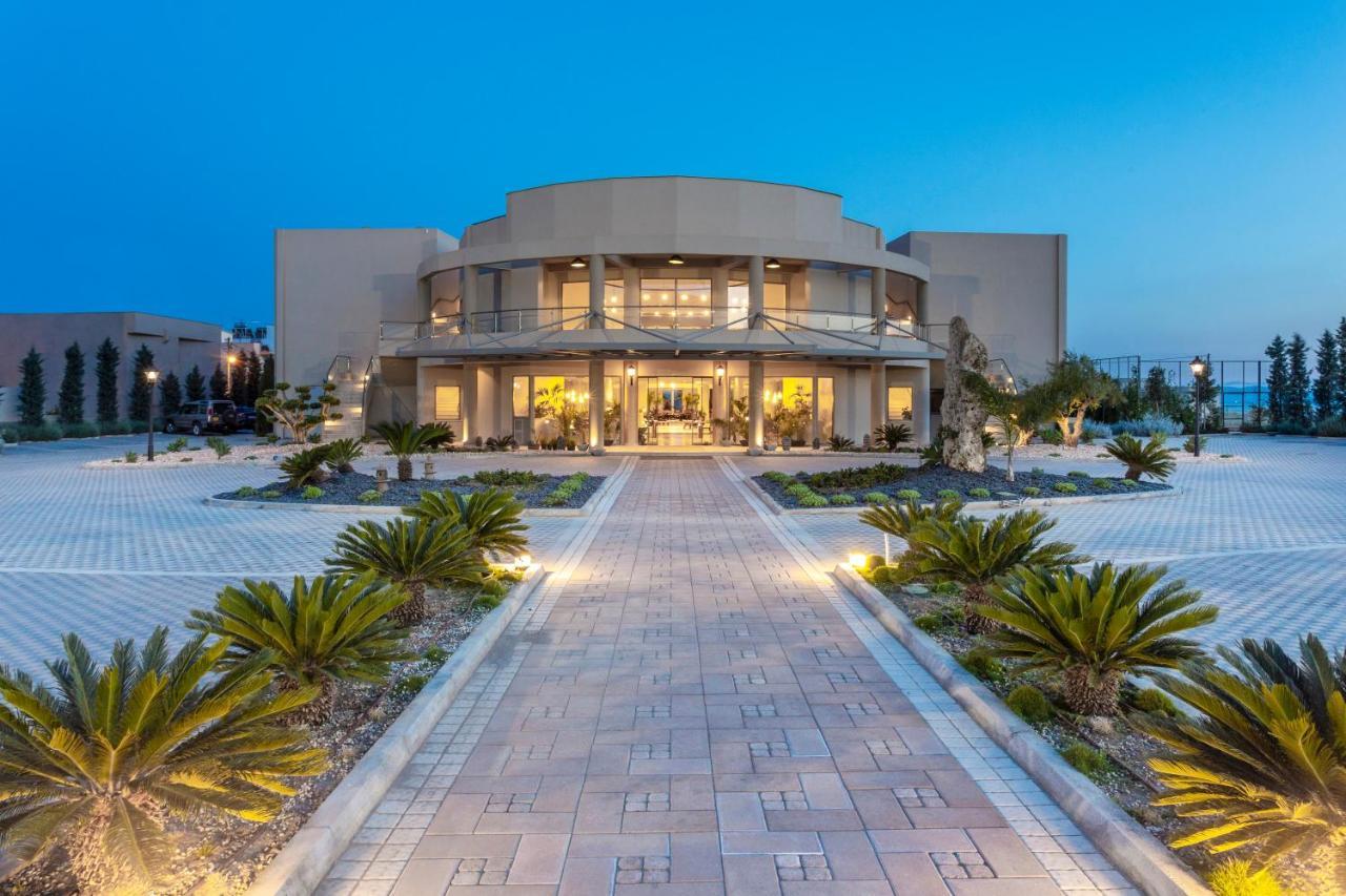 Elysian Luxury Hotel And Spa Kalamata Bagian luar foto
