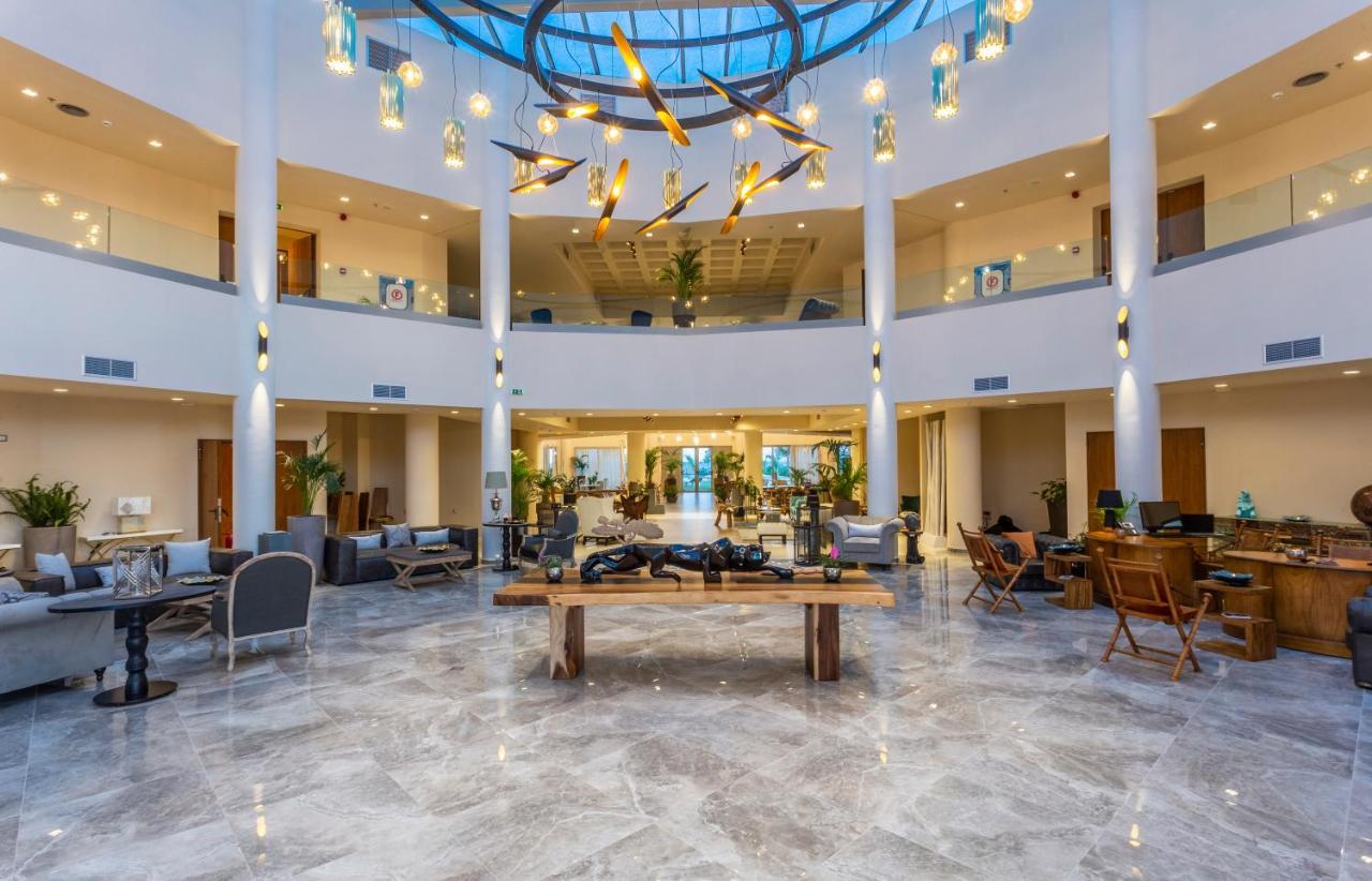 Elysian Luxury Hotel And Spa Kalamata Bagian luar foto